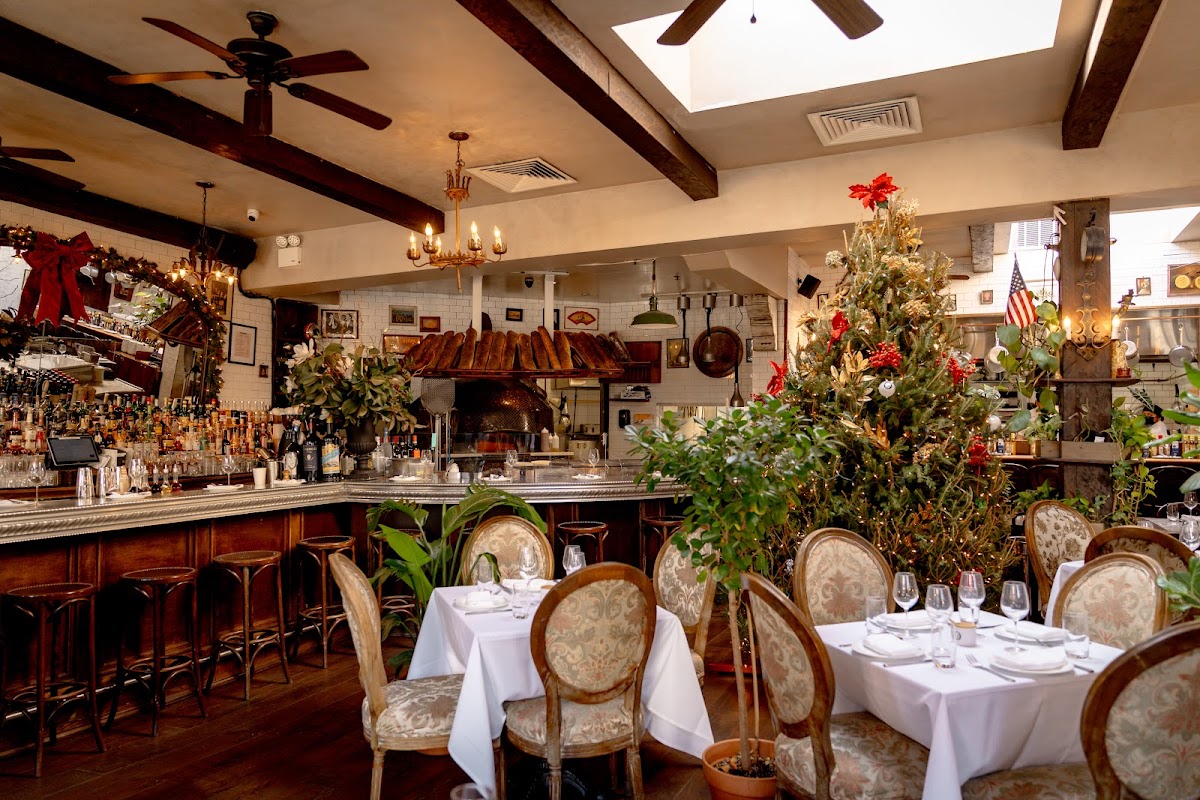OLIO E PIÙ — Restaurant
