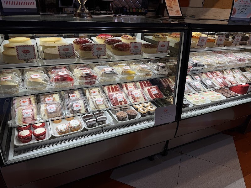 Junior's Restaurant & Bakery