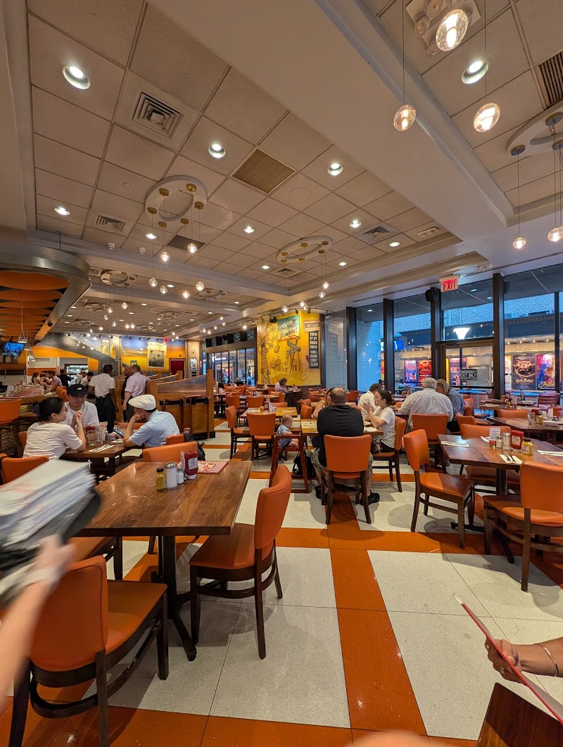 Junior's Restaurant & Bakery