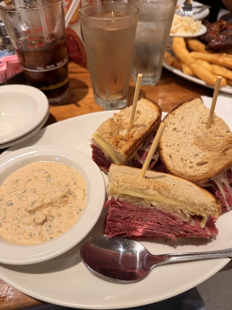 Junior's Restaurant & Bakery