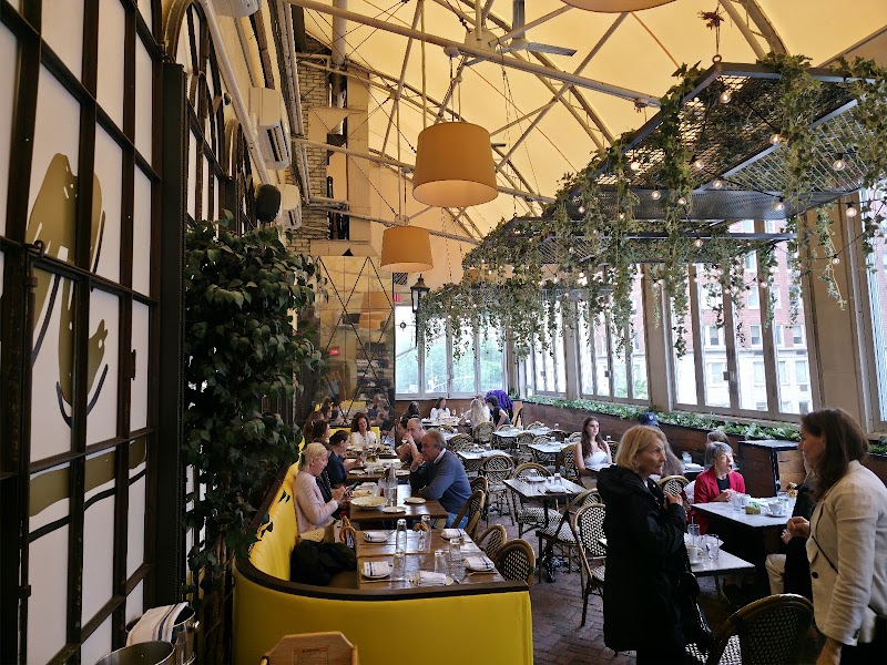 Serafina Fabulous Pizza 79th (UES)